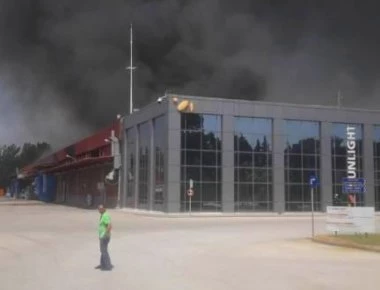 Αγωνία για περιβαλλοντική καταστροφή στην Ξάνθη από την φωτιά στην Sunlight - Εκκενώθηκαν δέκα χωριά!